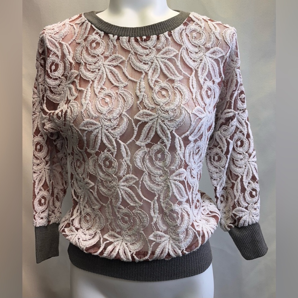 Lily White 3/4 sleeved Ivory Lace with Brown background Top Size Small